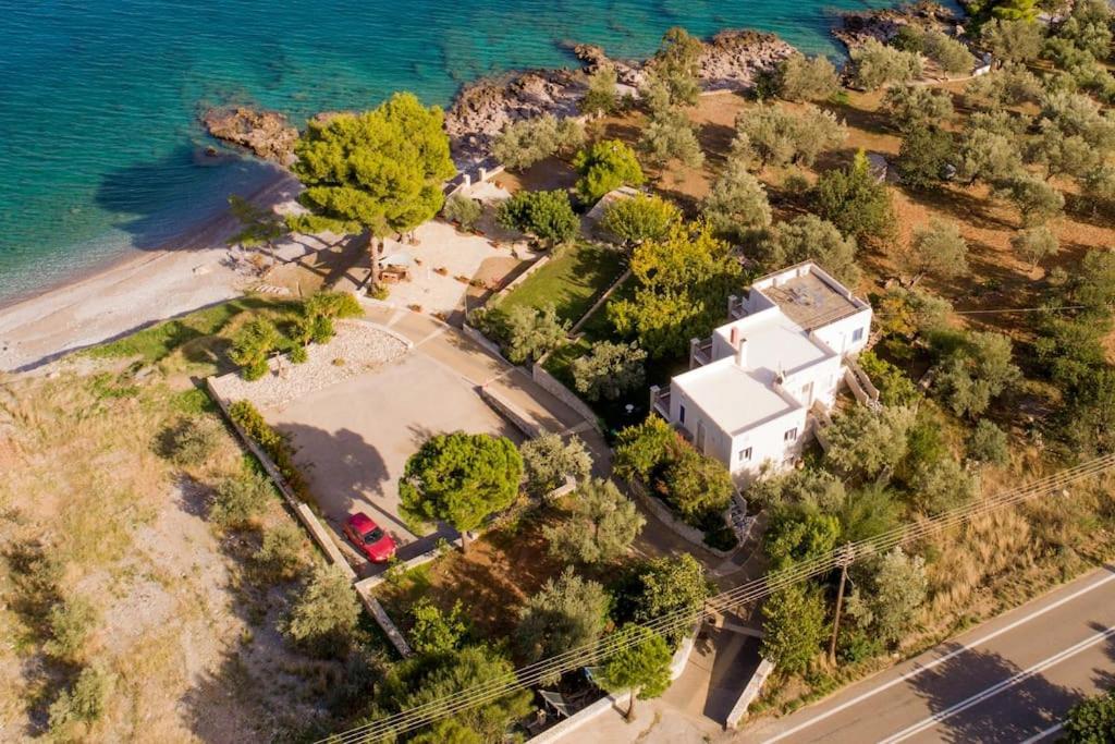Karantou Villa Tiros Ngoại thất bức ảnh
