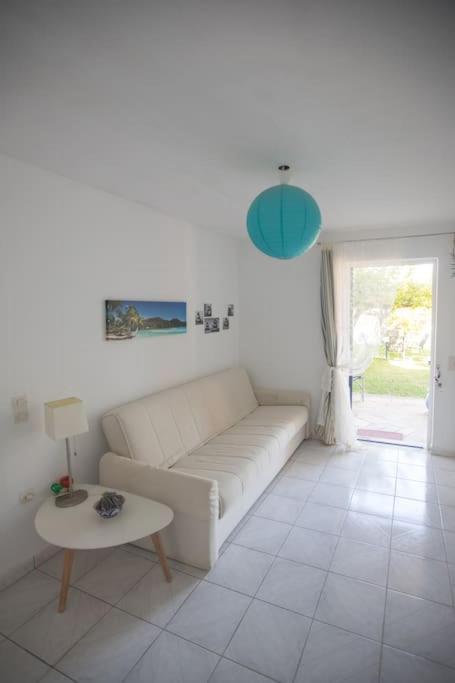 Karantou Villa Tiros Ngoại thất bức ảnh