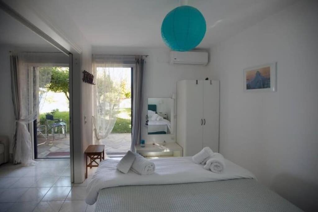 Karantou Villa Tiros Ngoại thất bức ảnh